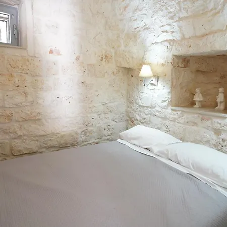 Trullo Le Rondinelle * San Michele Salentino