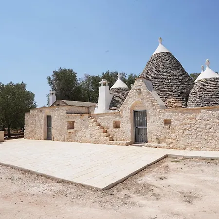 Trullo Le Rondinelle Villa